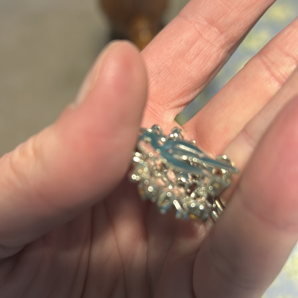 Vintage Costume jewelry - clip on earrings - Picture 3 of 4